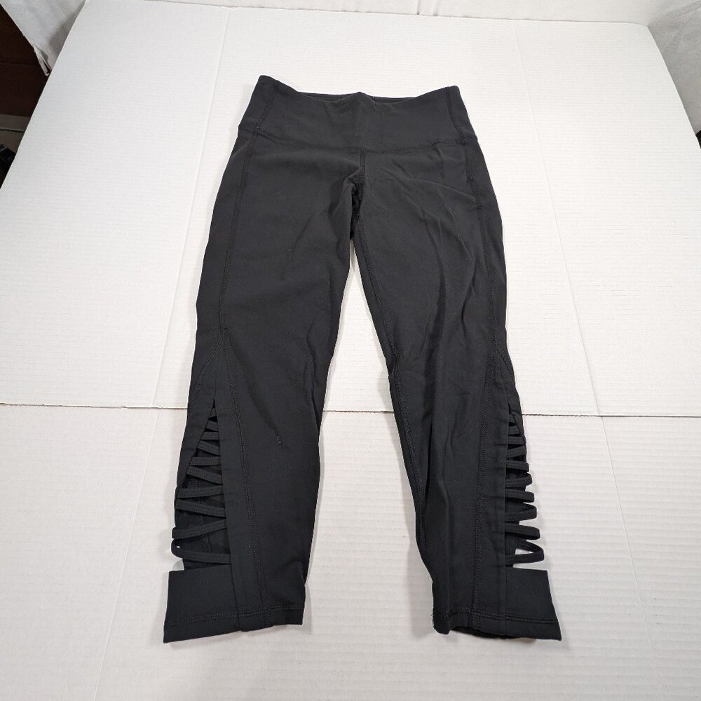 Athleta Women's XS Black Criss Cross Chaturanga Capri Cropped